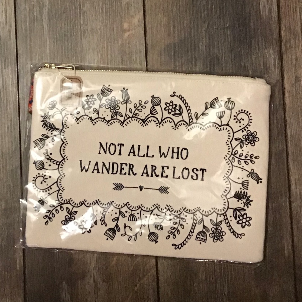 Natural Life 🆕 with tags cute canvas wristlet